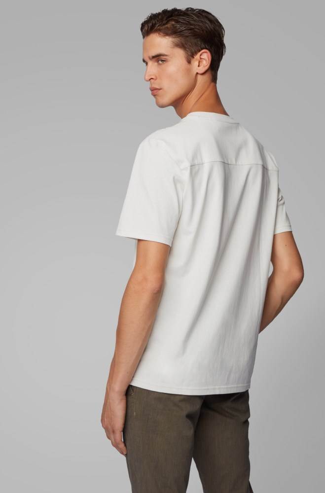 Hugo Boss Plastic-free relaxed-fit T-shirt Hvite | rjCVXm7p