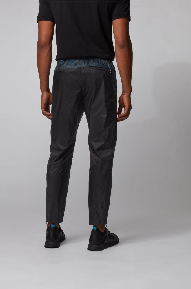 Hugo Boss Tapered-fit trousers Svarte | MeeDEBDO